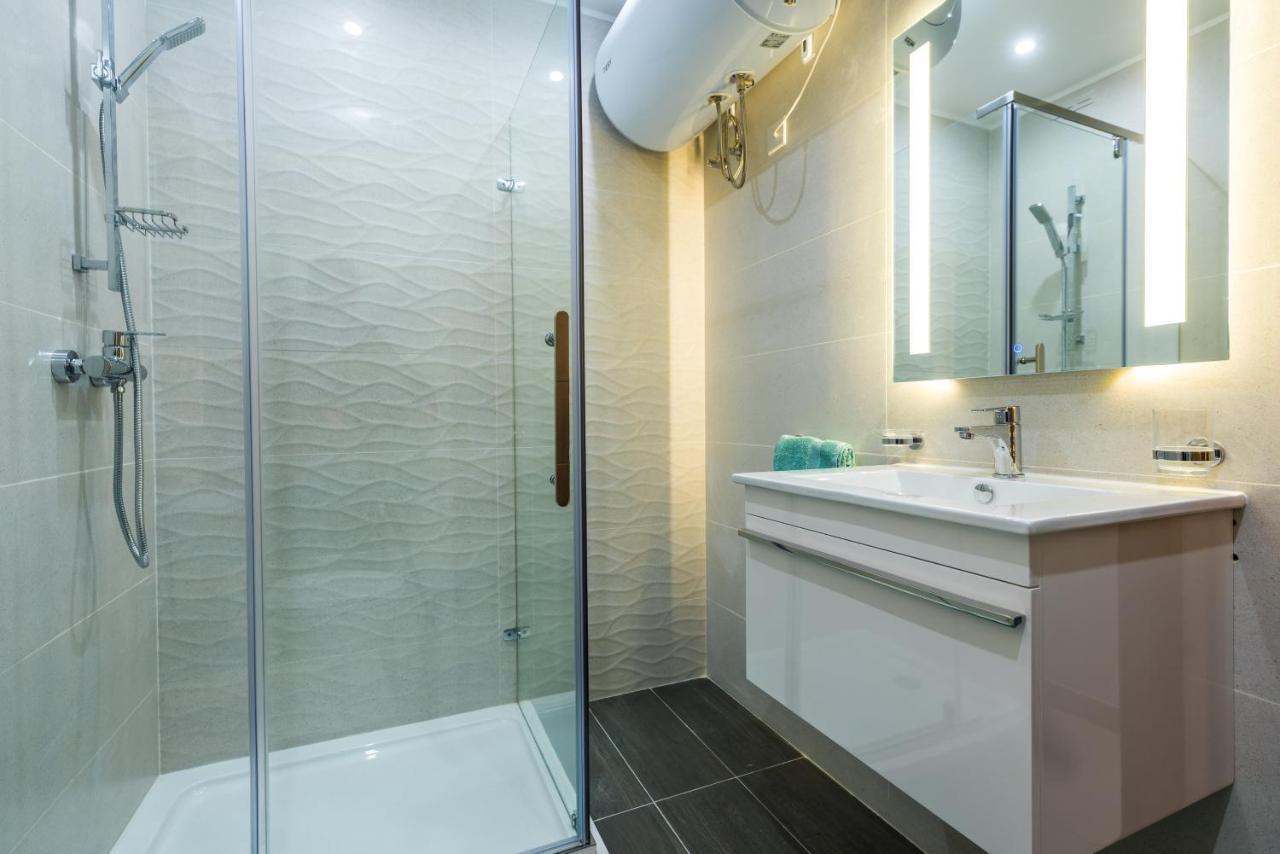 Sh5a-qawra Prime Location 2 Bedroom Apartment *